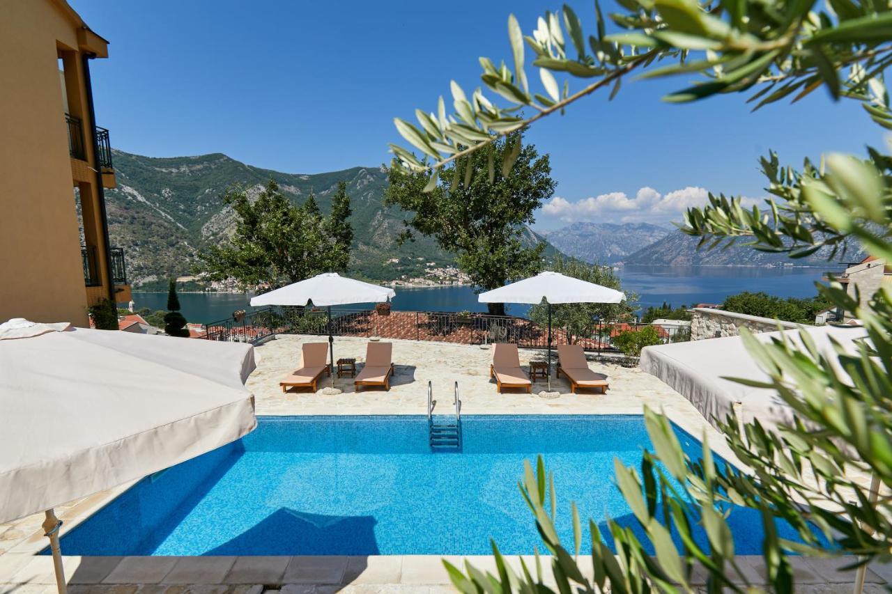 Our Sunset Apartments With Pool And Sea View Kotor Exterior photo